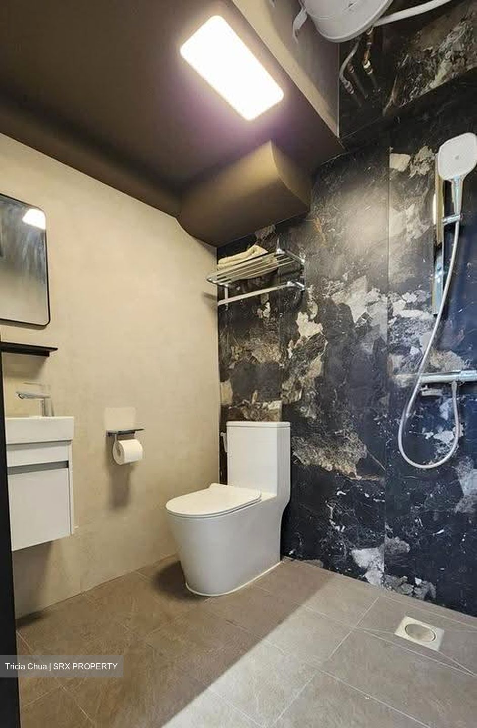 Lakeview Estate (D20), Apartment #639028031